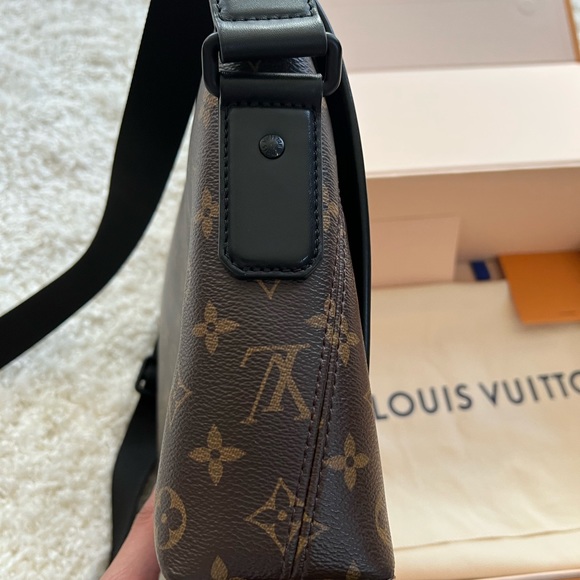 LV Messenger Bag. One minor scratch on button. Otherwise, perfect condition. - Picture 14 of 16